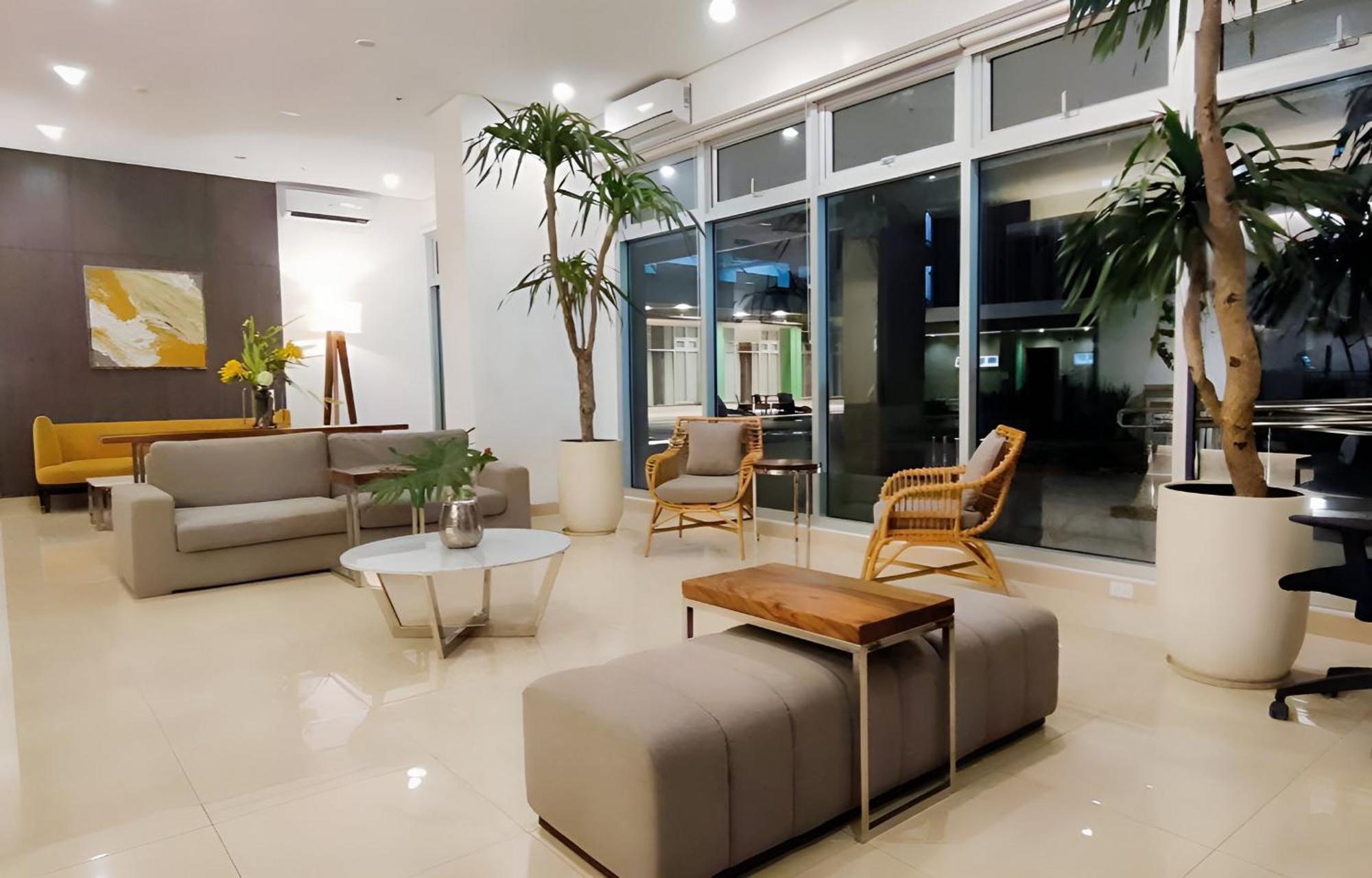 Cebu City Scape At Cebu It Park Exterior foto